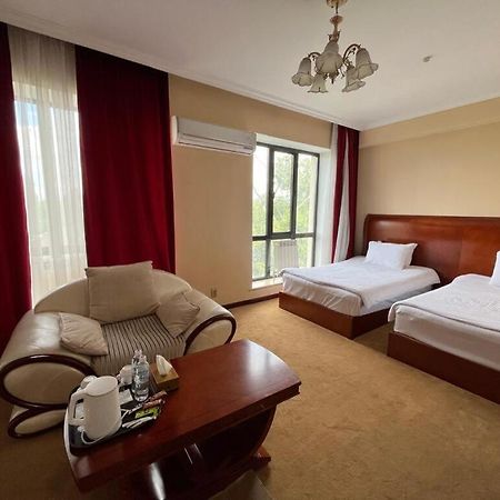 Luxurious Hotel Taraz Exterior photo