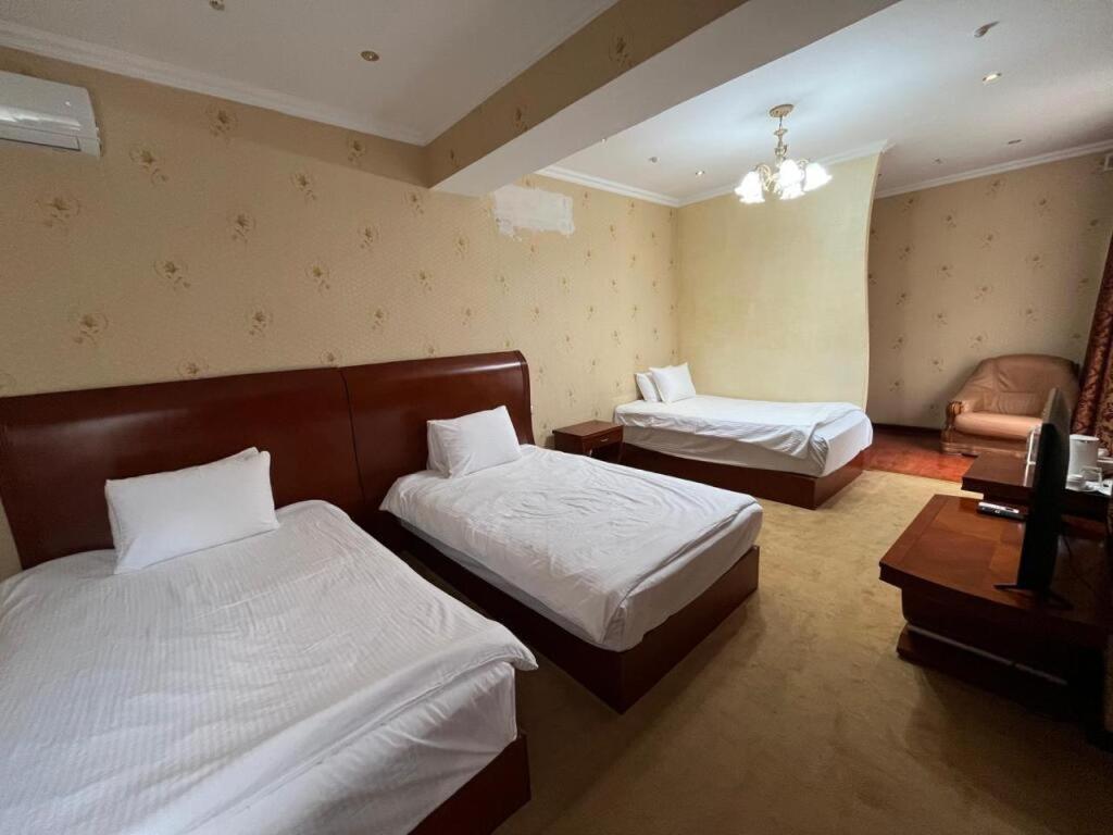 Luxurious Hotel Taraz Exterior photo